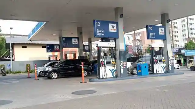 Berita - Update Harga BBM Per Januari 2023, Vivo dan BP Turun Harga