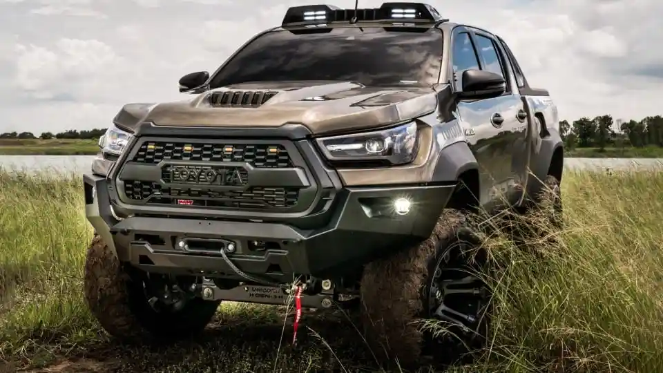 Pikap - Hilux Off-road Versi Pabrikan Diluncurkan Di Thailand
