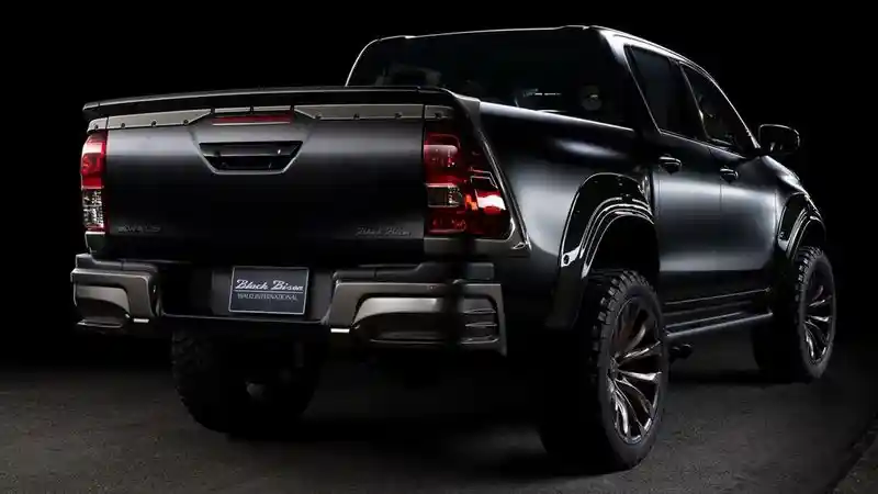 Foto - Wald Dandani Tampilan Toyota Hilux Jadi Lebih Sangar