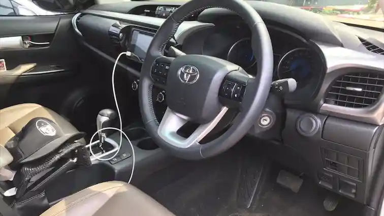 Foto - FIRST DRIVE: Toyota Hilux 2.4 V A/T 4X4