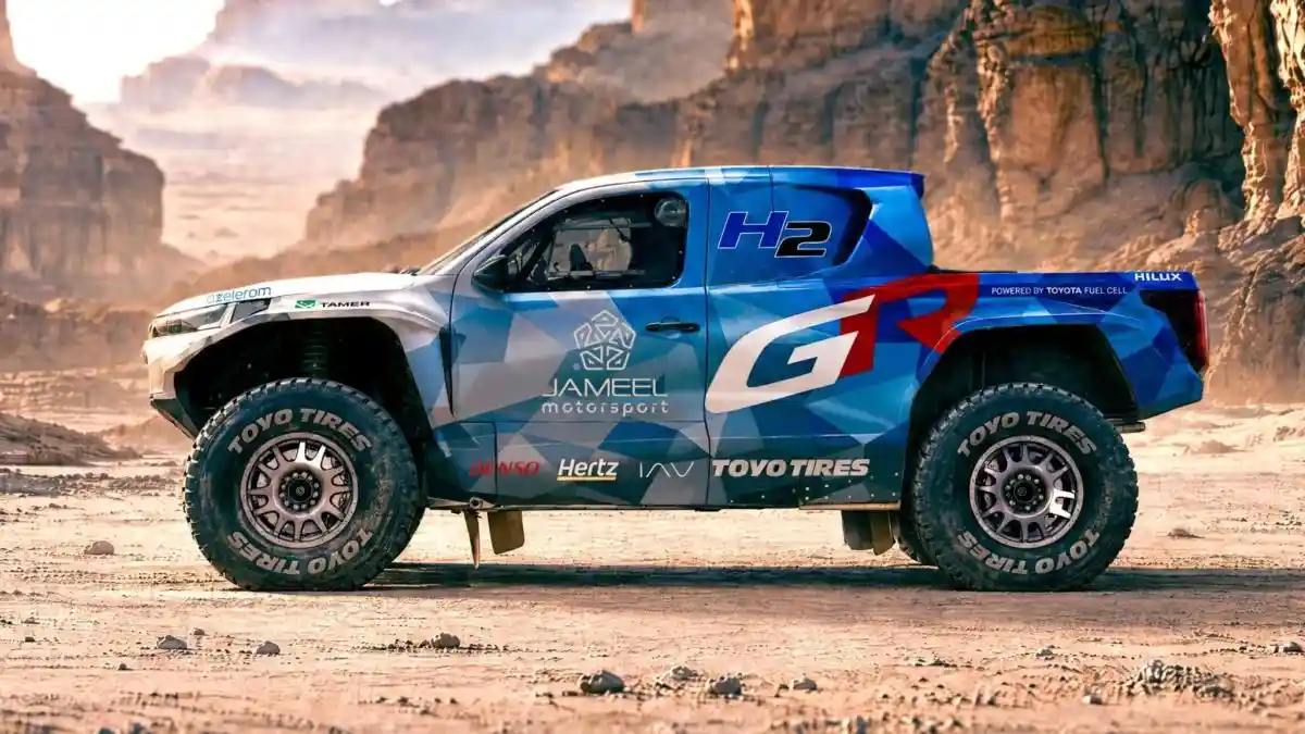Foto - Toyota Jadikan Dakar Laboratorium Sesungguhnya Untuk Hilux Hidrogen