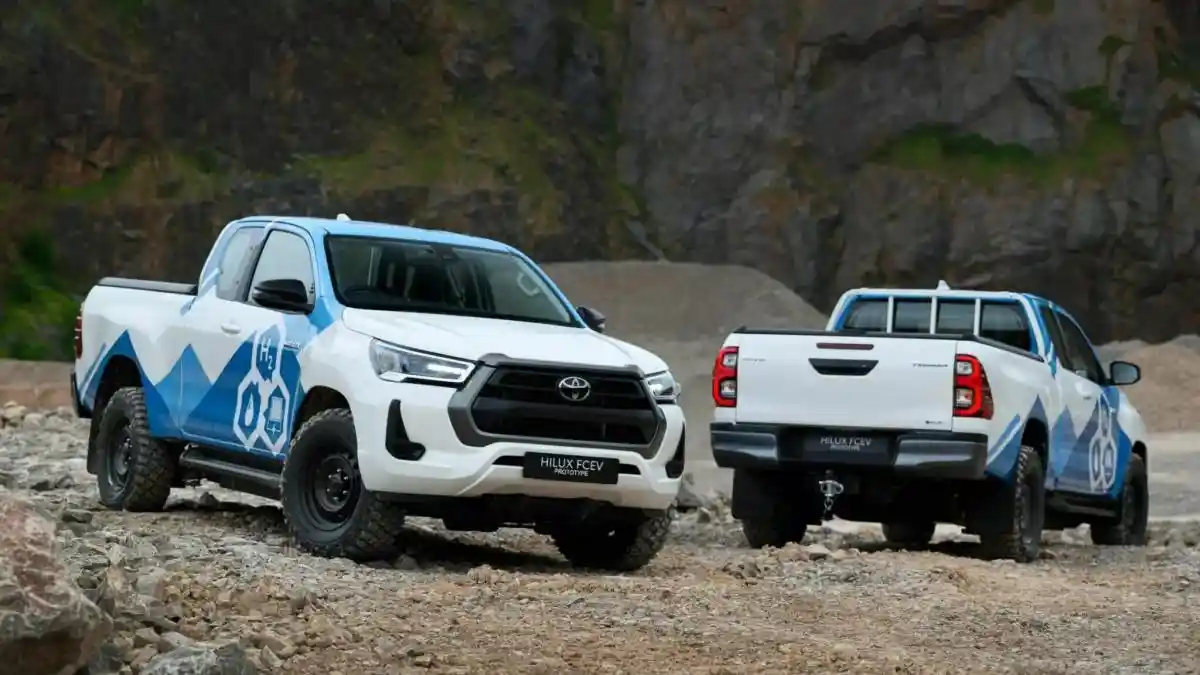 Foto - Toyota Ancang-Ancang Perkenalkan Hilux FCEV di 2028
