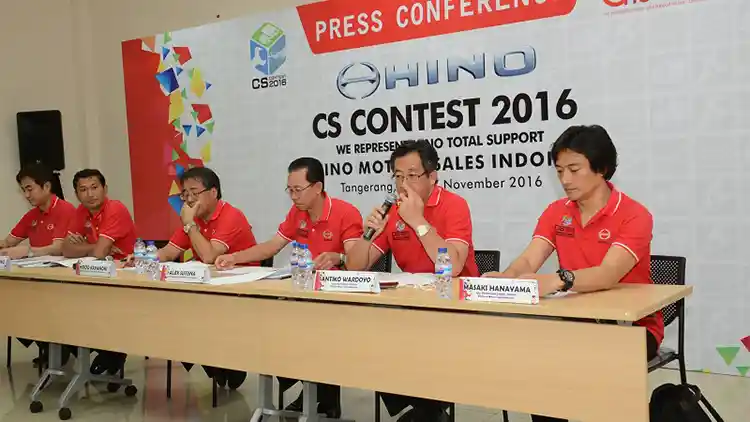 Foto - HMSI Kembali Gelar Kontes 3S untuk Menjaga Kepuasan Pelanggan Bus dan Truk Hino