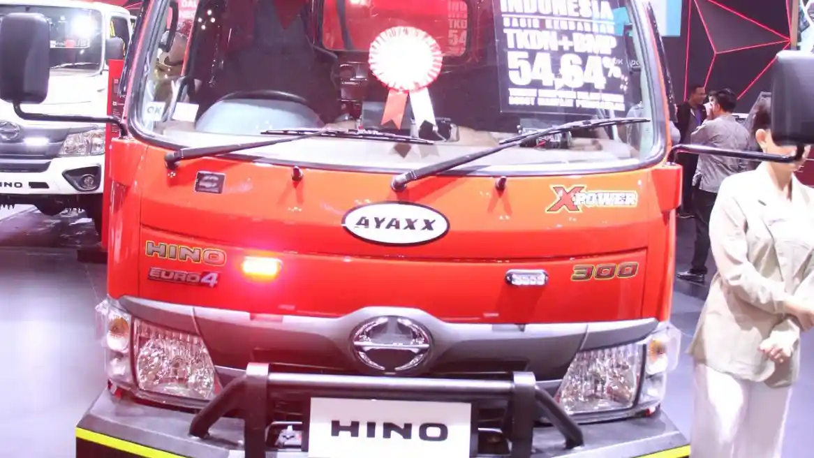 Foto - Hino Pamer 6 Kendaraan di GIIAS 2023, Ini Amunisi Barunya