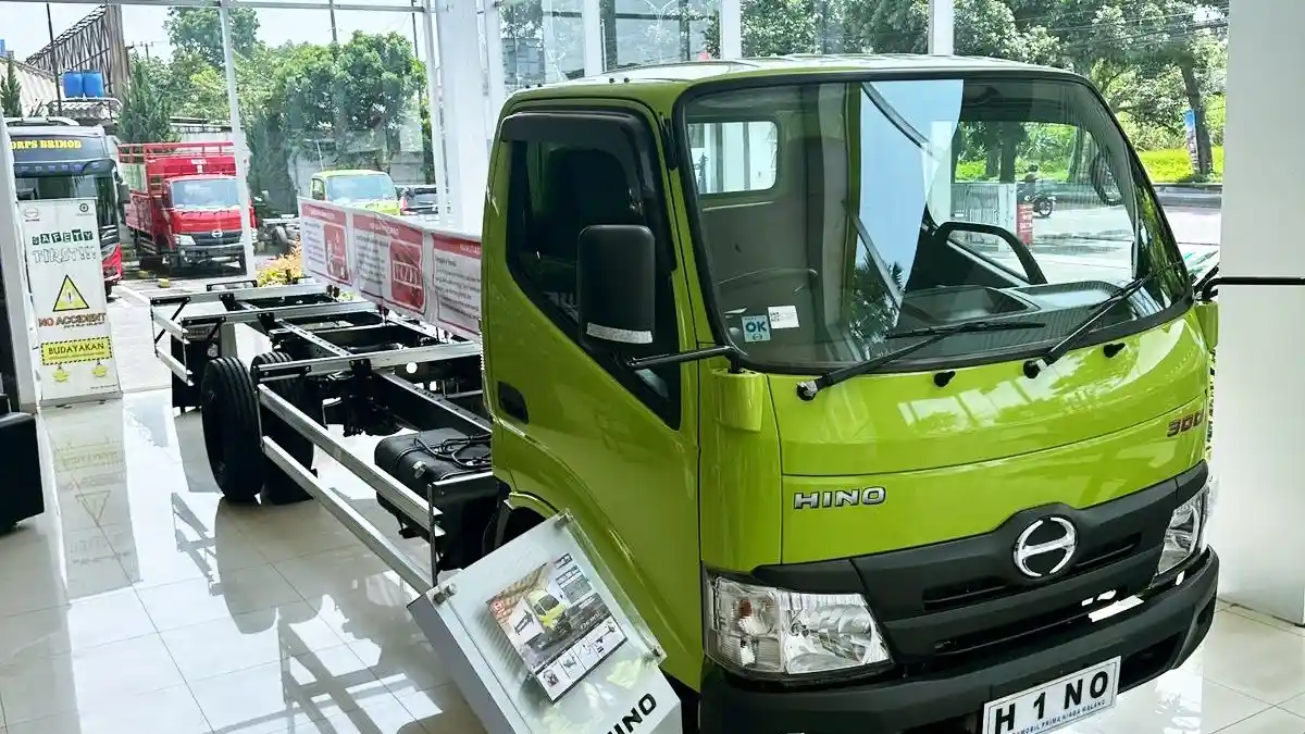 Truk - Hino Gempur Pasar Truk Ringan Di Malang Dan Surabaya