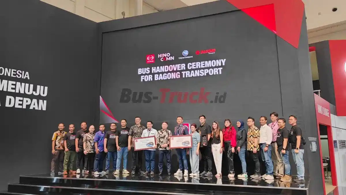 Foto - 35 Bus PO Bagong Transport Bersasis Hino RM 280 ABS Siap Mengaspal di Area Jawa Timur