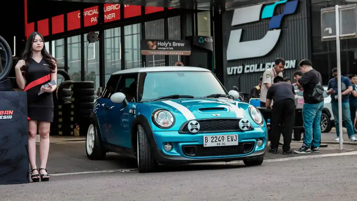 Foto - Car Meet Up Night Session 2 Sukses Digelar, 400-an Mobil Meriahkan Acara