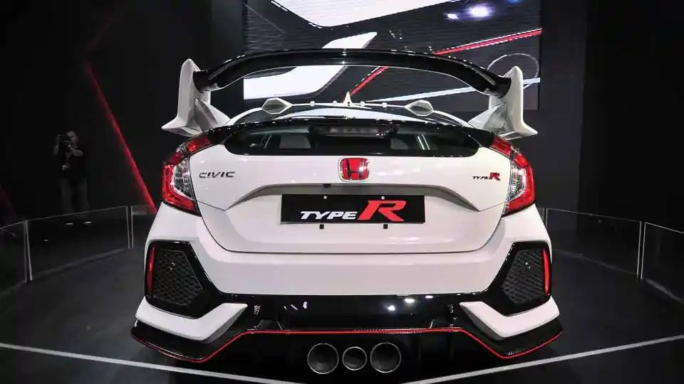 Foto - Honda Civic Type R 2017 Resmi Debut Di ASEAN! Tapi Bukan Di Thailand