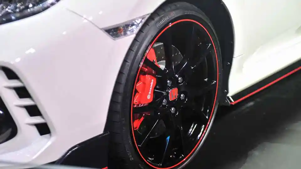 Foto - Honda Civic Type R 2017 Resmi Debut Di ASEAN! Tapi Bukan Di Thailand