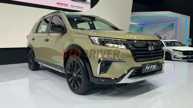 Foto - Segmen LSUV 7 Seater Tetap Seksi, Berikut Prestasi Penjualan Januari-November 2024