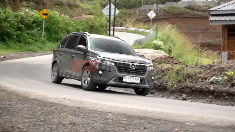 Foto - Ternyata, Mobil Harus Diajak 'Ngebut' Sesekali