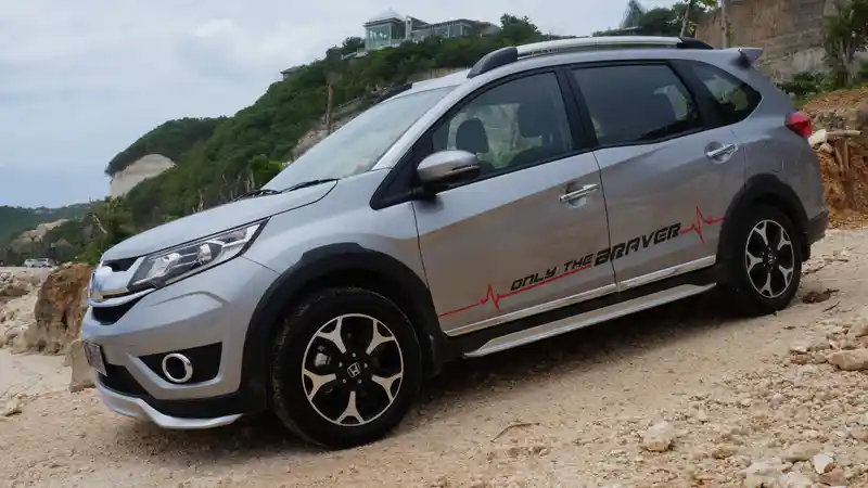 Foto - Honda Lampaui Target Penjualan 2016, BR-V dan HR-V Jadi Paling Laris