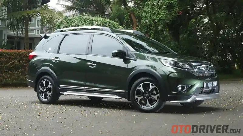 Foto - Gratis Servis 3 Tahun Xpander Selesai, "Dilanjutkan" Honda BR-V dan Mobilio
