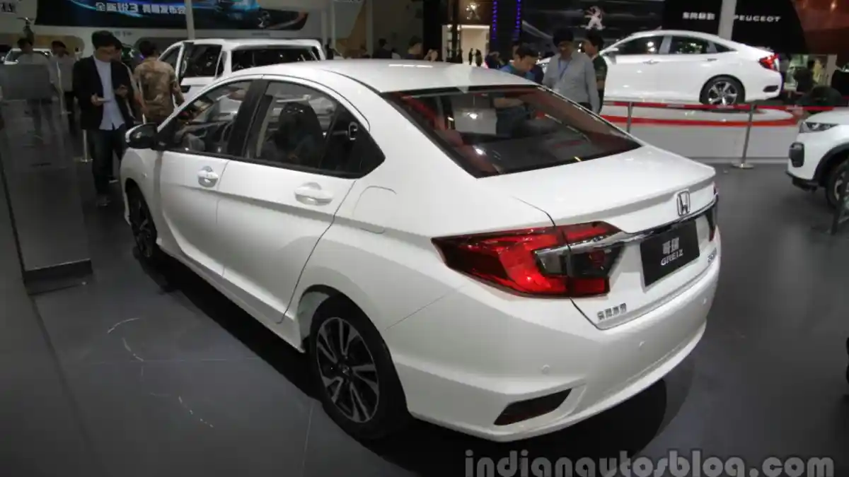 Foto - Honda City Facelift Siap Hadir Awal 2017 di India