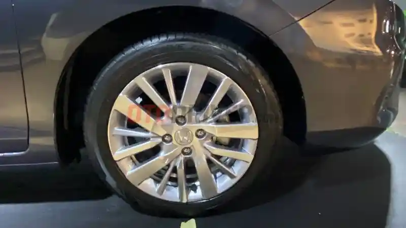 Foto - Selisih Rp 53 Juta, Inilah Perbedaan Honda City Hatchback Dengan Sedan