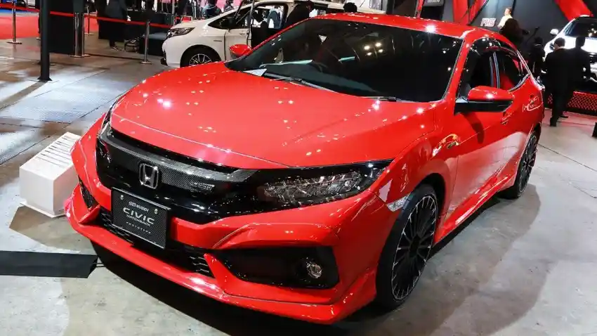 Foto - Honda Civic Turbo Hatchback Jadi Sangar Berkat Mugen 