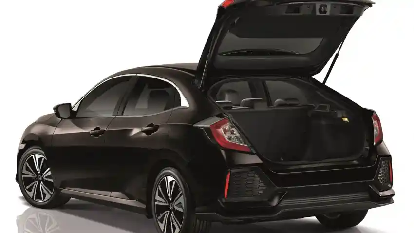 Foto - Honda Civic Turbo Hatchback Resmi Dijual Di Thailand, Hanya Ada CVT