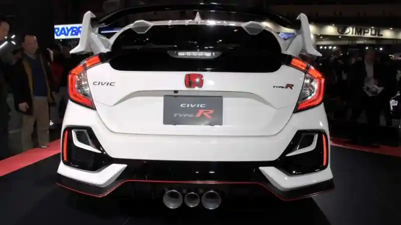 Foto - Civic Terkencang Mendapat Facelift di Jepang