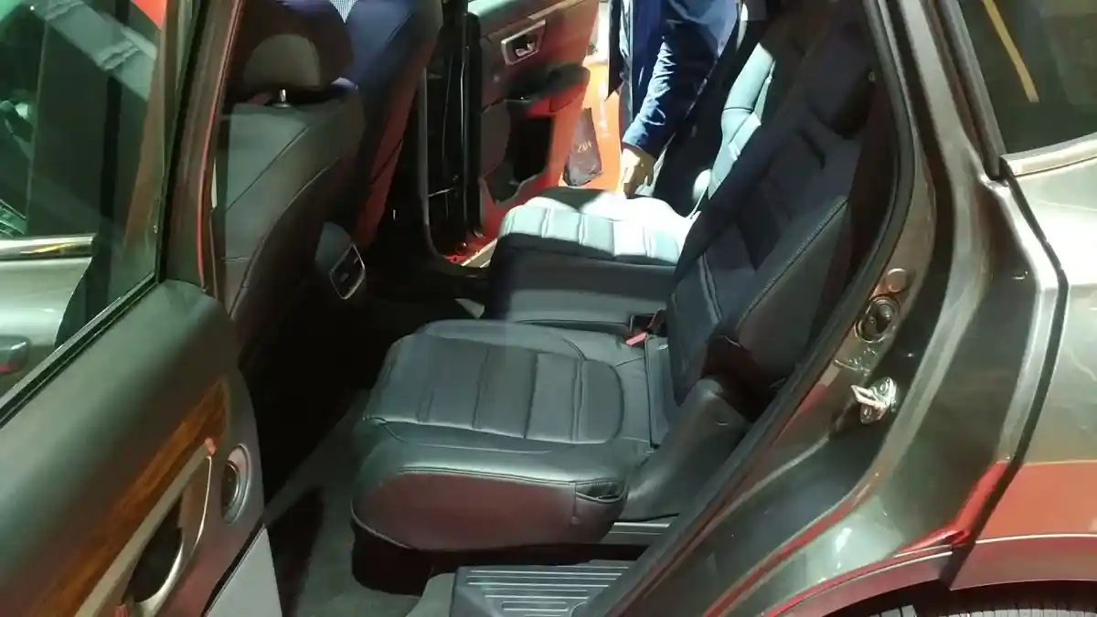 Foto - Ada Apa Saja yang Ada Di Baris Ketiga Honda CR-V 7 Seater? 
