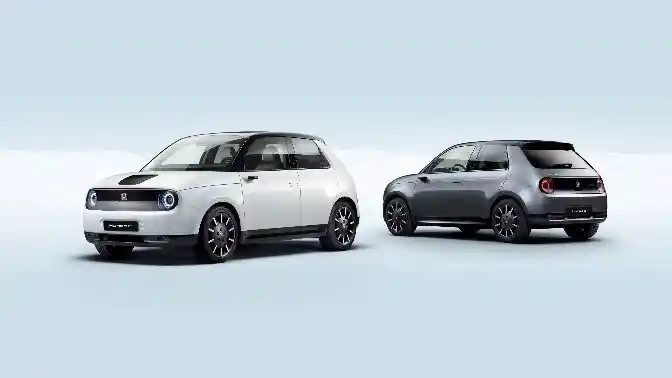 Foto - Mobil Listrik Pertama Honda Sabet Penghargaan Smart Products