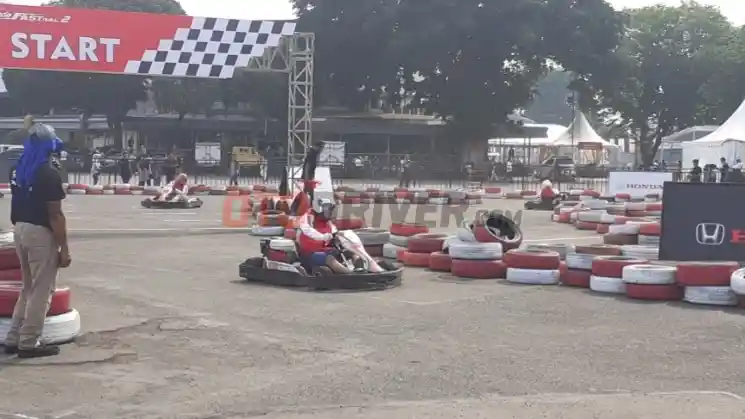 Foto - Honda dan Para Konsumennya yang Penikmat Kecepatan