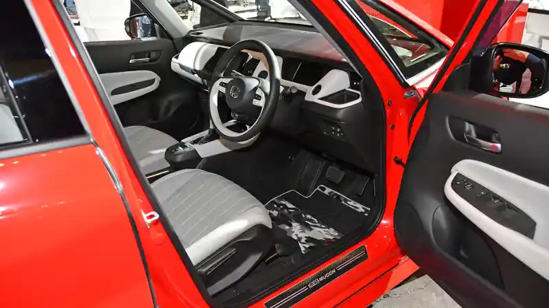 Foto - Usaha Honda Membuat Sangar Jazz Generasi Terbaru