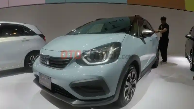 Berita - Honda Jazz Model Baru Pun Tersedia Varian Crossover