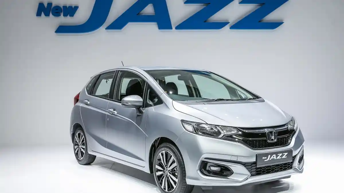 Berita - Honda Jazz Facelift Resmi Meluncur Di Malaysia, Bumpernya Mirip Mobilio