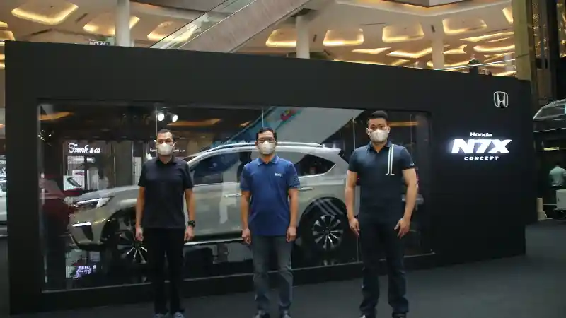 Foto - Honda N7X Concept Dipamerkan Di Paris Van Java