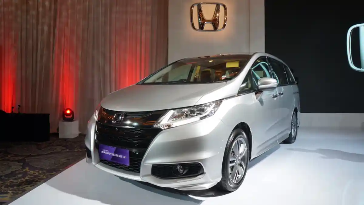 Berita - GALERI FOTO: New Honda Odyssey 2017 Spek Indonesia (24 Foto)