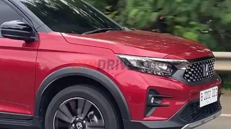 Foto - Tes Lengkap: Honda WR-V 2023