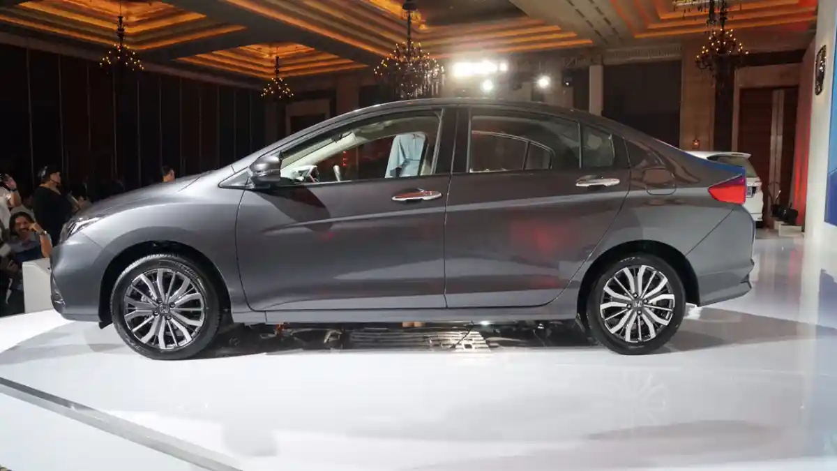 Berita - GALERI FOTO: Honda City Facelift 2017 (25 Foto)