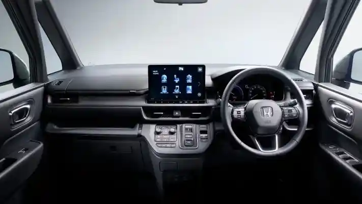 Foto - Honda Step WGN Dikabarkan Segera Hadir Di Indonesia. Toyota Voxy Dan Nissan Serena Wajib Waspada