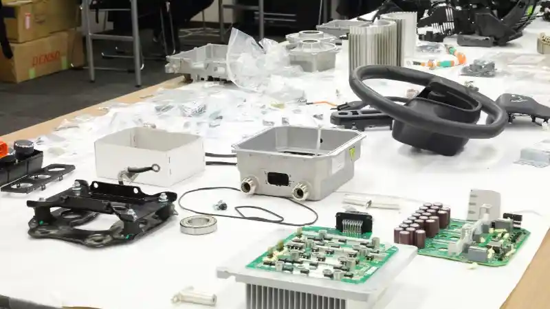 Foto - Ini Jawaban Kenapa Mobil Listrik China Begitu Murah