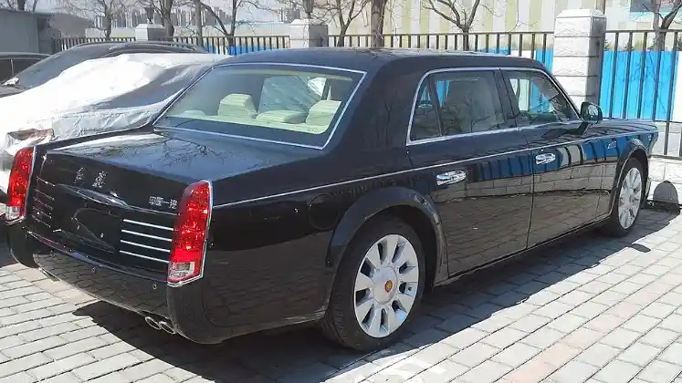 Foto - Ini Sosok Hongqi L5, Limousine Termahal Yang Dijajal Jokowi Di Cina