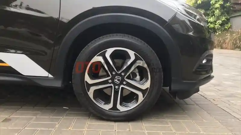 Foto - Honda HR-V Varian Terbaru Tembus 329 Juta, Apa Saja Pembaharuannya?