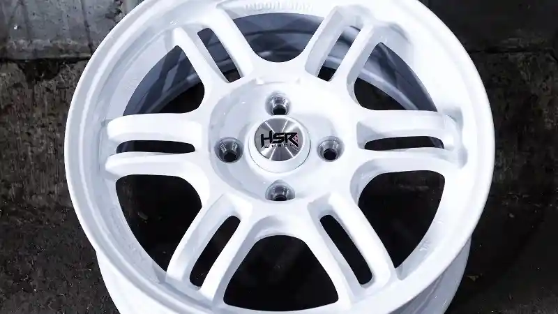 Foto - HSR Luncurkan Dua Pelek Baru Bergaya Sport Dan Retro