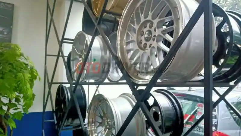 Berita - Bangga Produk Lokal, HSR Wheel Fasilitasi Modifikator Tanah Air untuk Desain Velg