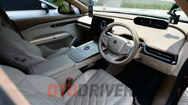 Foto - Membandingkan BYD Sealion 7 vs Hyptec HT, Mana Yang Lebih Baik?