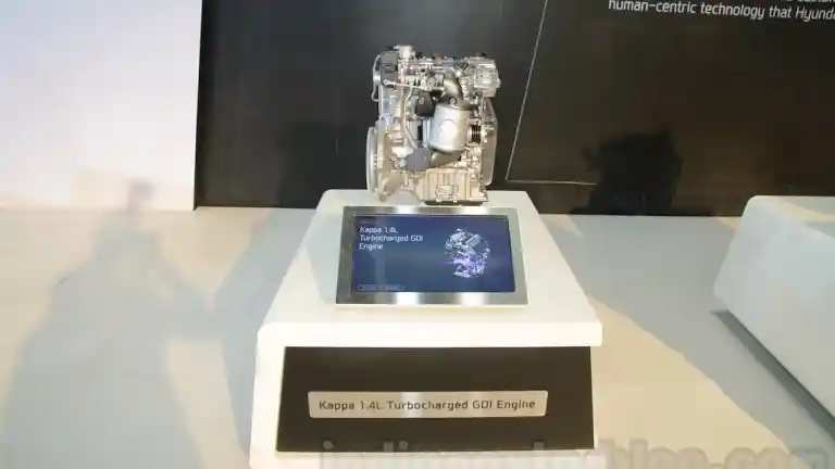 Foto - Hyundai Perkenalkan Mesin 1.000 cc Turbo dan Girboks 8-Speed