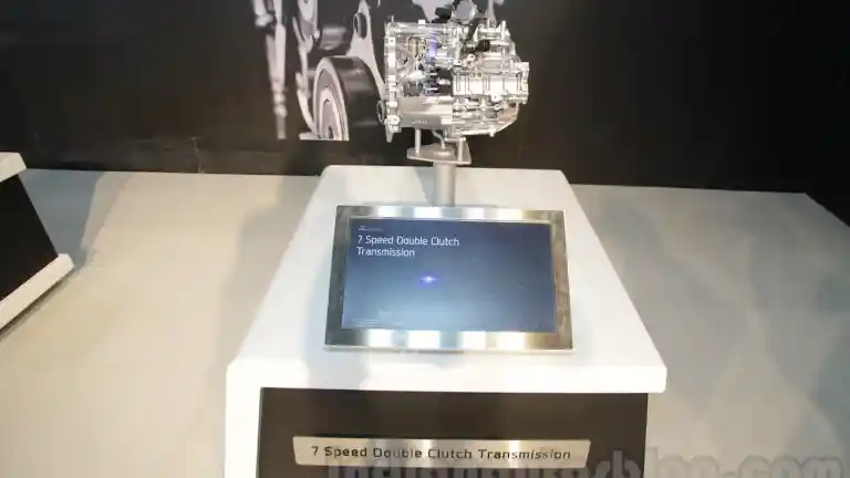 Foto - Hyundai Perkenalkan Mesin 1.000 cc Turbo dan Girboks 8-Speed