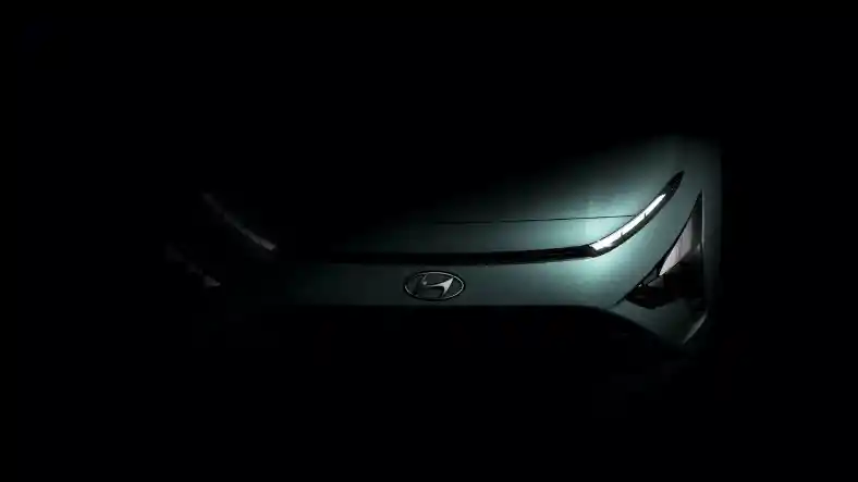 Foto - Sosok Adik Hyundai Kona, Bayon Tampil Dalam Teaser Menggoda. 