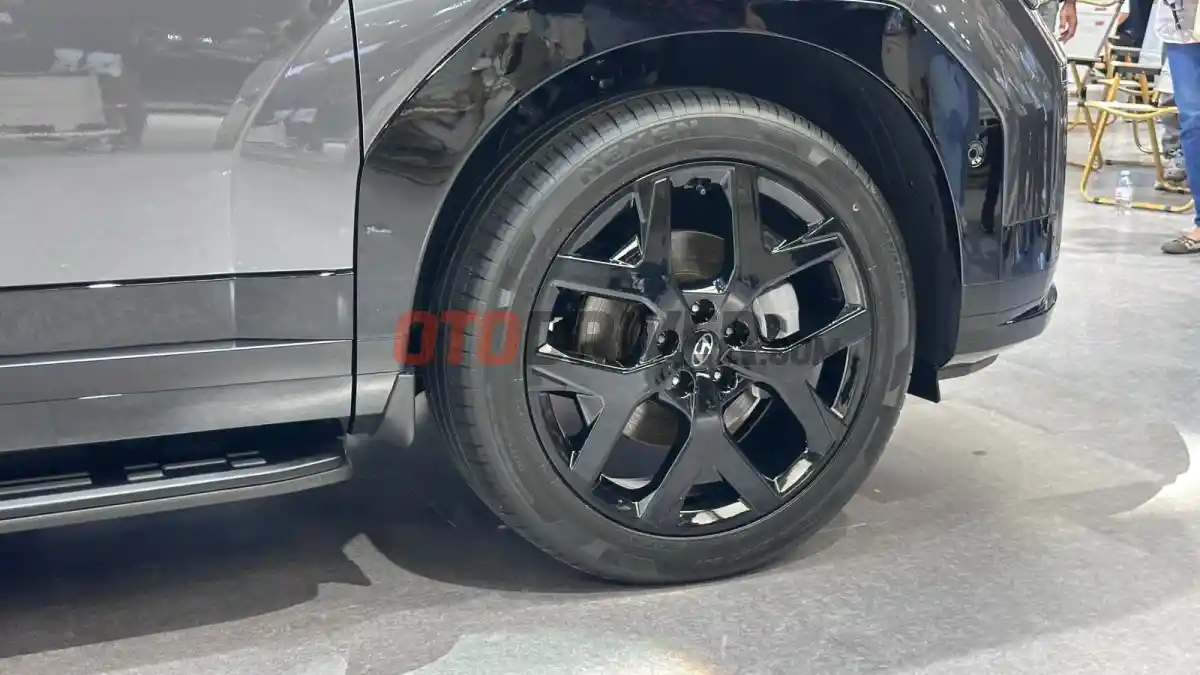 Foto - Hyundai Boyong Varian Santa Fe Baru DI IIMS 2026