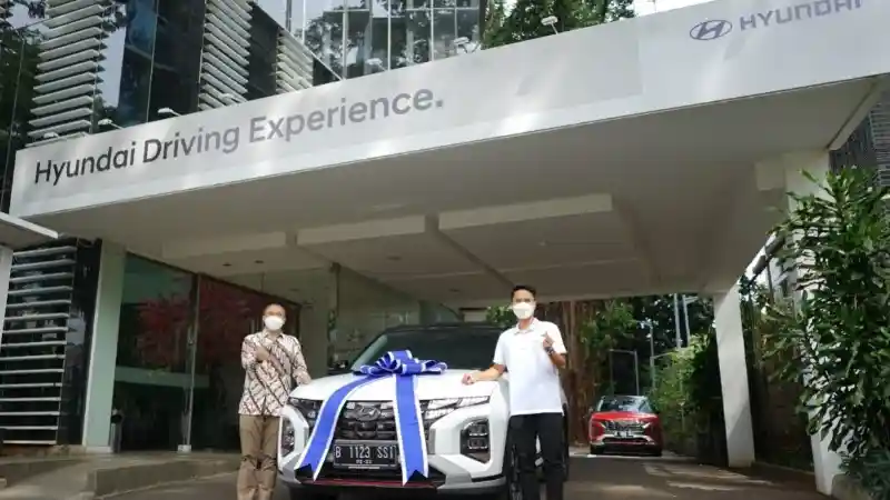 Foto - Pebulu Tangkis Kebanggaan Indonesia Ini Jadi Konsumen Pertama Hyundai Creta
