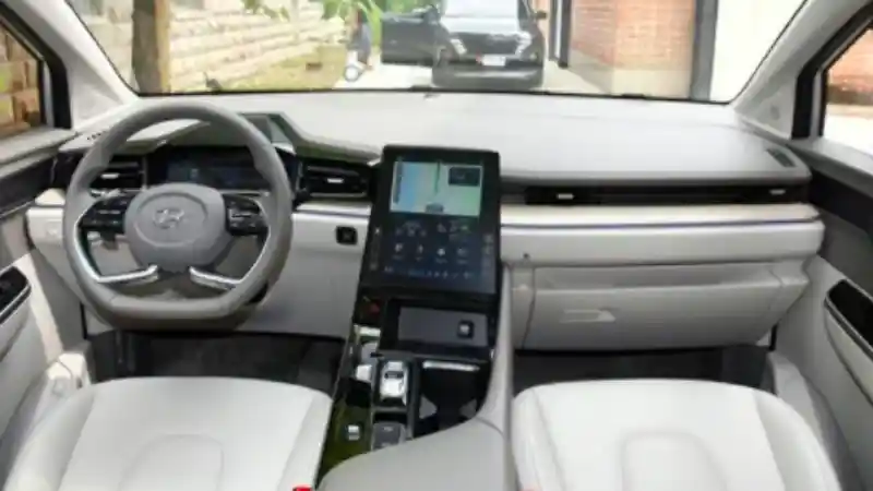 Foto - Hyundai Custo Pesaing Kijang Innova, MPV Dengan Ruang Kabin Yang Futuristik