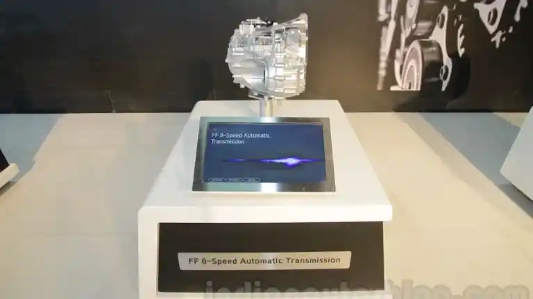 Foto - Hyundai Perkenalkan Mesin 1.000 cc Turbo dan Girboks 8-Speed