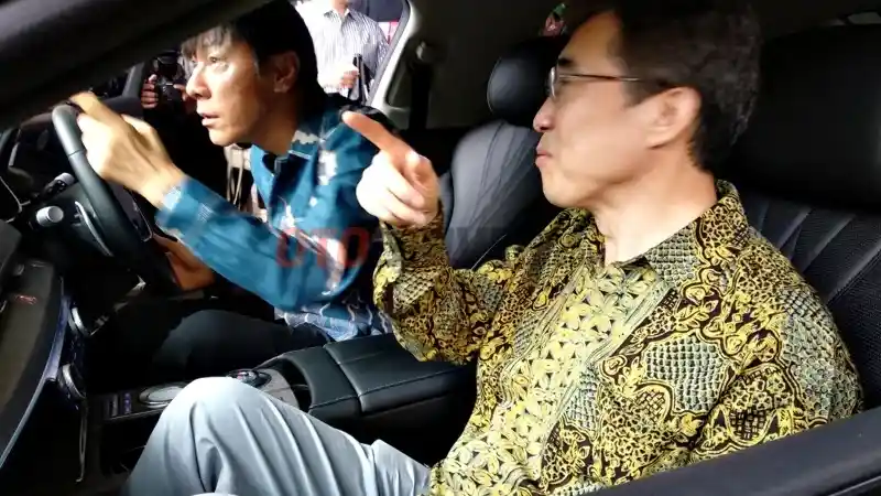 Foto - Hyundai Genesis G80 Electrified Kini Jadi Mobil Harian Shin Tae-Yong