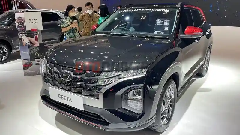 Foto - Hyundai Stargazer dan Creta Jadi Magnet di Booth Hyundai GIIAS 2022