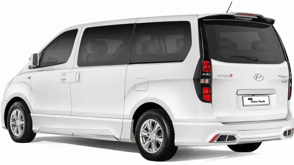 Foto - Hyundai H1 Facelift di Malaysia, Tampang depan Mirip Lexus 