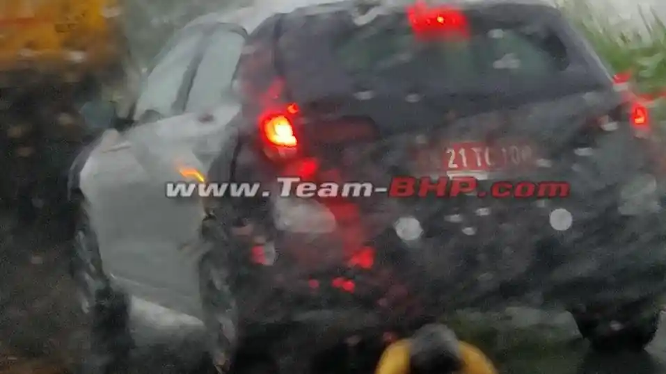 Berita - SPY SHOT: Hyundai i20 Facelift 2018 di India